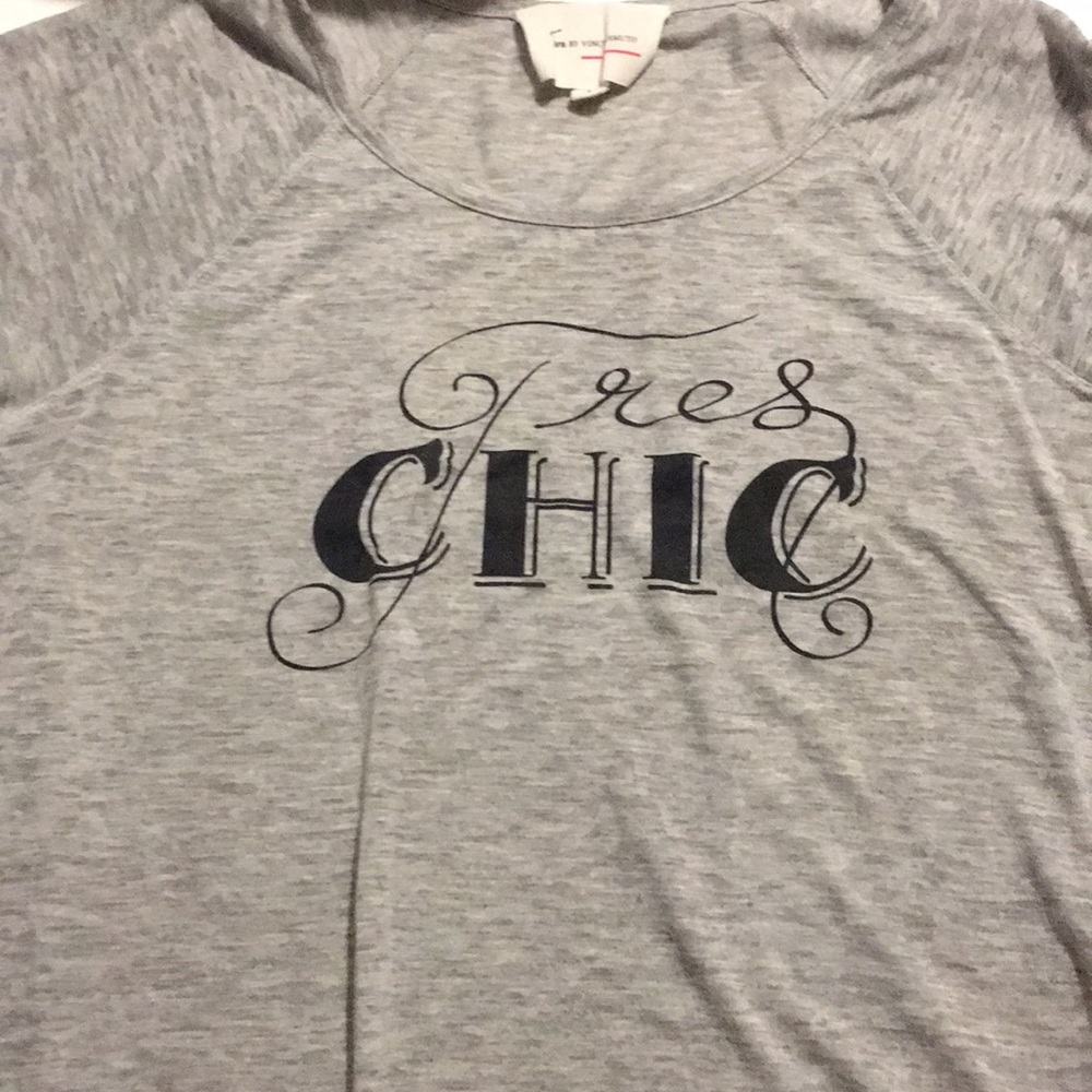 Grey t shirt